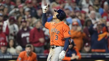 Verlander gana al fin en Serie Mundial; Astros toman ventaja