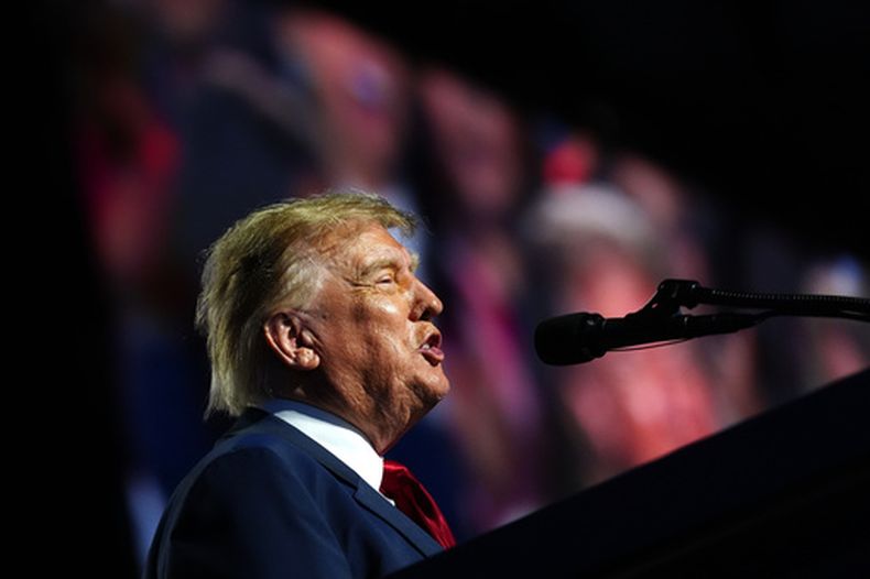 El presidente Donald Trump en la convención republicana en Dallas el 10 de septiembre del 2026. (AP foto/Julia Demaree Nikhinson)