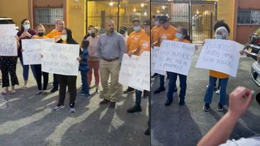 vecinos de un edificio de hialeah protestan tras el aumento de sus rentas