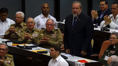 dirigentes cubanos podran tener doble ciudadania, segun nuevo decreto ley
