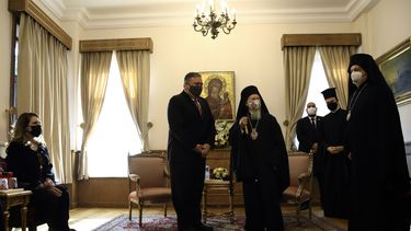 Pompeo se reúne con el líder cristiano ortodoxo en Estambul