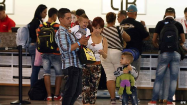 cubanos falsifican estatus familiar y medico para acelerar salida de costa rica