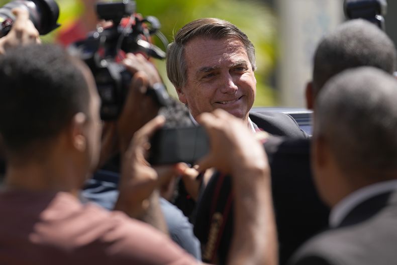El expresidente de Brasil Jair Bolsonaro en Brasilia el 26 de abril de 2023.. (Foto AP /Gustavo Morteno)