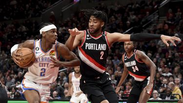 Gilgeous-Alexander anota 44 y Thunder gana a Blazers 138-129