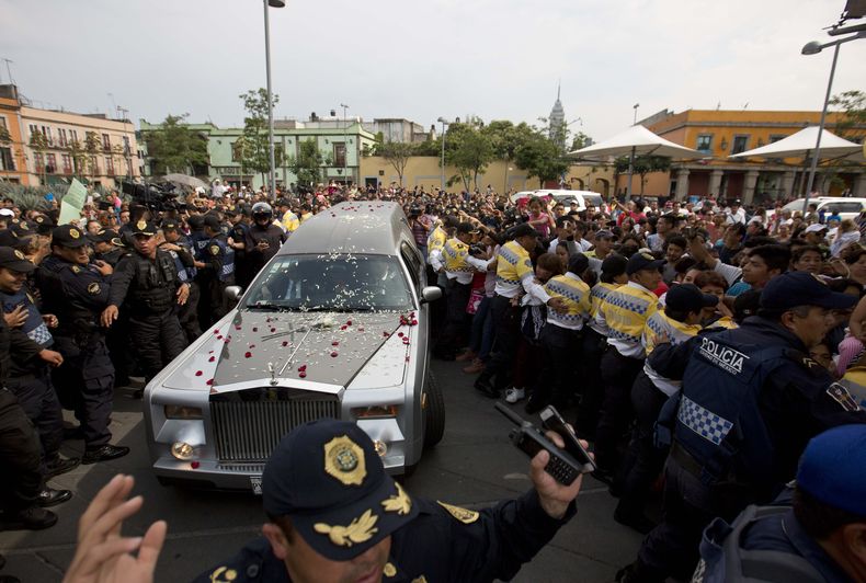 ESP-MUS_JOAN_SEBASTIAN-FUNERAL-0.jpg