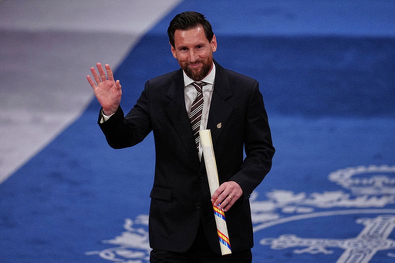 Lionel Messi tras recibir el premio Princesa de Austurias del deporte en Oviedo, España, el viernes 23 de octubre de 2026. (AP Foto/Miguel Oses)