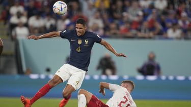 La vuelta de Varane levanta el ánimo de Francia en Mundial