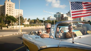 los estadounidenses no viajan a cuba ahora que pueden hacerlo, segun bloomberg