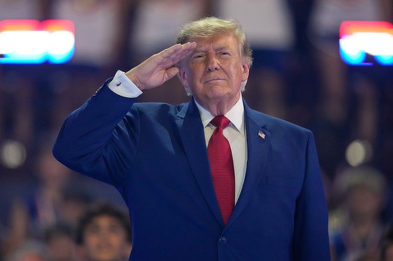 El presidente Donald Trump en un evento en Geneva, Ohio, el 11 de agosto del 2026. (AP foto/Sue Ogrocki)