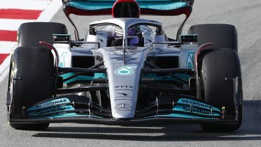 McLaren lidera la primera jornada de tests en España