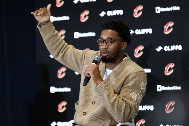DEP-BAS CAVALIERS-MITCHELL