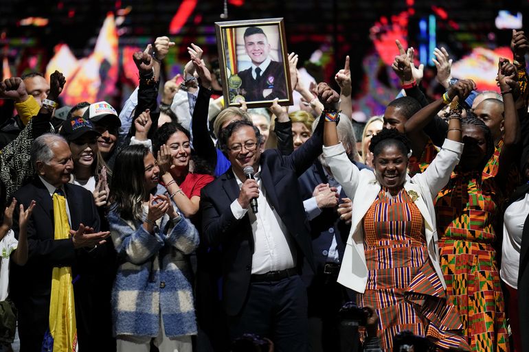Colombia: Petro busca mayorías en el Congreso con liberales