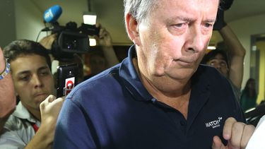 americateve | Ray Whelan, ejecutivo de la compa&ntilde;&iacute;a Match, llega a un cuartel policial tras su arresto en R&iacute;o de Janeiro, el lunes 7 de julio de 2014, como sospechoso de participar en una operaci&oacute;n de reventa de entradas para los partidos del