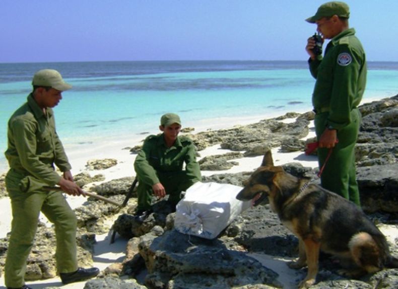 &nbsp;&nbsp;Tropas guardafronteras encuentran paquete de droga.