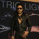 Lenny Kravitz posa en una conferencia de prensa para promover su álbum Blue Electric Light en la Ciudad de México el martes 26 de marzo de 2024. (Foto AP/Marco Ugarte)