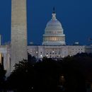 El Monumento a Lincoln, el Monumento a Washington y el Capitolio de Estados Unidos, en Washington, el 4 de noviembre de 2025. (AP Foto/John McDonnell)