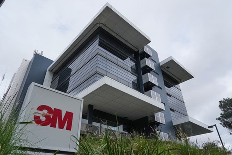 El fabricante de productos químicos de 3M se ven en un suburbio de Sydney, el jueves 28 de mayo de 2026. (AP Foto/Mark Baker)