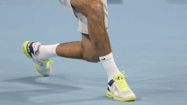 americateve | El argentino Juan Mart&iacute;n del Potro en acci&oacute;n contra Marcos Baghdatis en el torneo bajo techo de Basilea, Suiza, el 24 de octubre del 2013. Del Potro gan&oacute; en sets corridos y pas&oacute; a los cuartos de final. (AP Photo/Keystone,Georgi