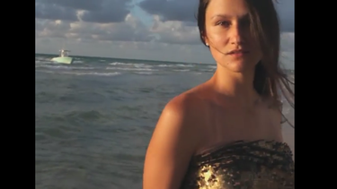 inmigrantes irrumpen sesion de modelo en miami beach? (video)
