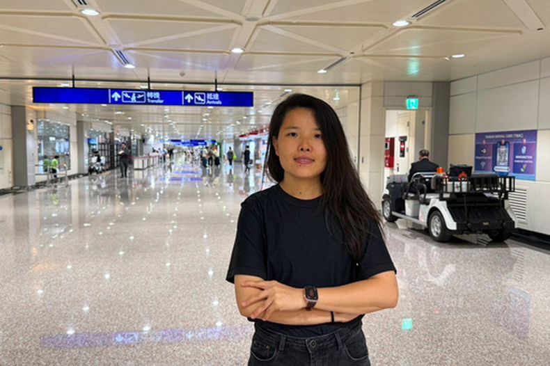 En la imagen, proporcionada por Ruth Wang, aparece ella a su llegada a un aeropuerto en Taiwán, el miércoles 2 de septiembre de 2026. (Ruth Wang vía AP)