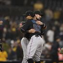 Sobrino de A-Rod pega jonrón en debut; Marlins ganan