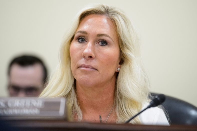 ARCHIVO - La representante por Georgia Marjorie Taylor-Greene, preside una audiencia del Comité de la Cámara de Representantes, en el Capitolio, Washington, el 12 de febrero de 2025. (AP Foto/Rod Lamkey, Jr., archivo)