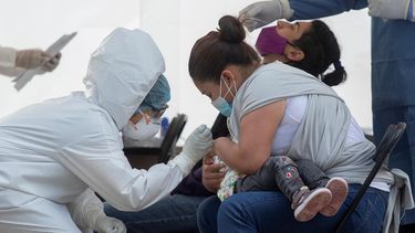 estadisticas del departamento de salud registran baja en pruebas realizadas y tasa de positividad de covid-19