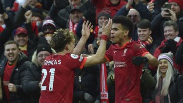 Liverpool vence a Norwich 3-1 con gol de colombiano Díaz