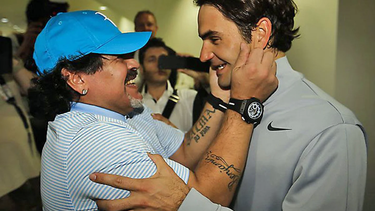 el dia que maradona le mostro su fanatismo a roger federer