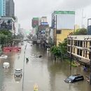 En la imagen, tomada de un video, se muestran calles anegadas en Bangkok, Tailandia, el 26 de septiembre de 2026, tras unas intensas lluvias. (AP Foto)