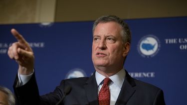 Alcaldes demócratas apoyan política migratoria de Obama
