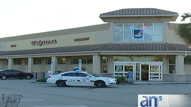 autoridades buscan a 2 hombres que asaltaron una farmacia walgreens