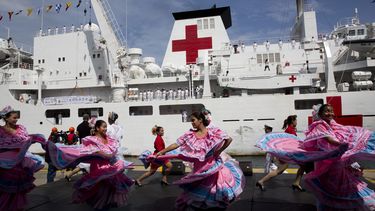 Llega a Venezuela buque hospital chino en medio de la crisis