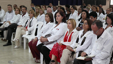 Integrantes de la misión médica cubana en Ecuador.