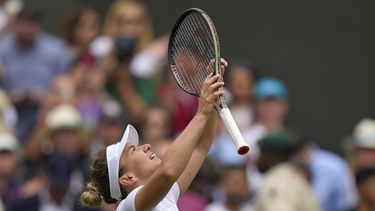 Halep impone su potencia y regresa a las semis de  Wimbledon