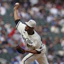 Jorge Alcalá lanza por los Mellizos de Minnesota ante los Cachorros de Chicago, el domingo 14 de mayo de 2023, en Minneapolis. (AP Foto/Stacy Bengs)