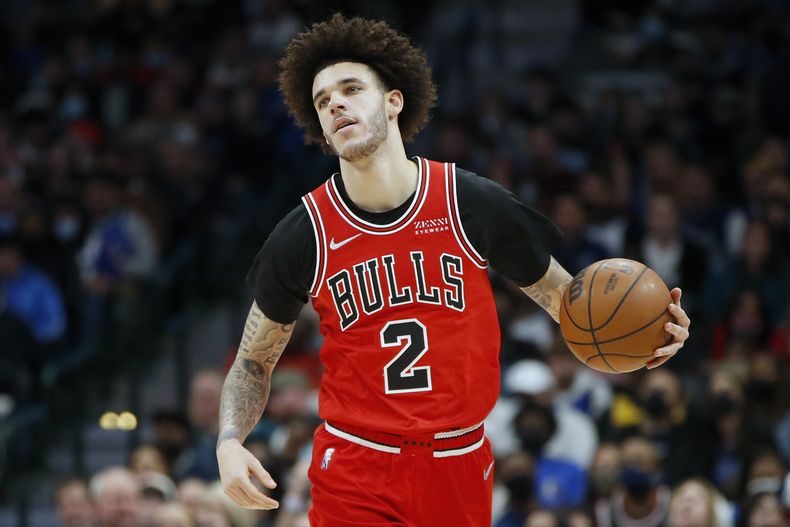 DEP-BAS BULLS-BALL