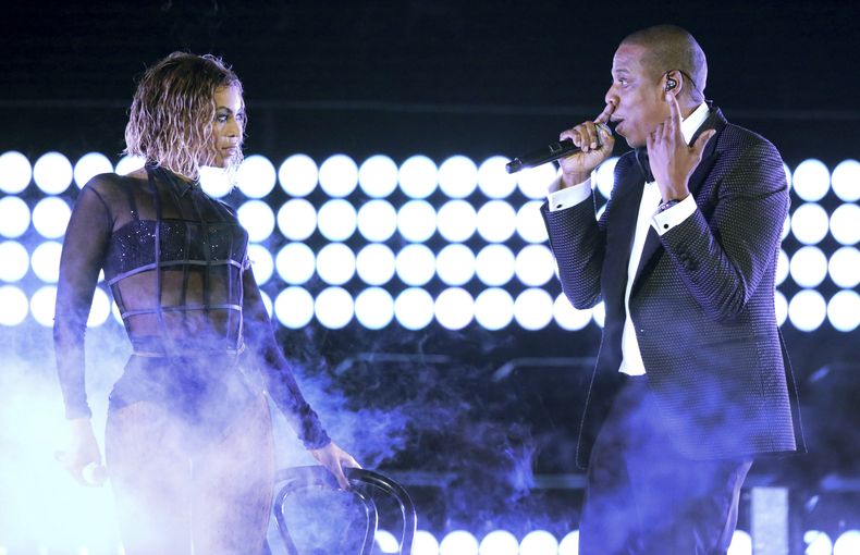 ARCHIVO - Beyonce, izquierda, y Jay Z interpretan Drunk in Love en la 56ª entrega anual de los premios Grammy en Los Ángeles el 26 de enero de 2014. (Foto Matt Sayles/Invision/AP, archivo)