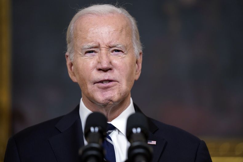 El presidente estadounidense Joe Biden habla el martes 10 de octubre de 2023 en la Casa Blanca, Washington, sobre la guerra entre Israel y Hamas. (AP Foto/Evan Vucci)