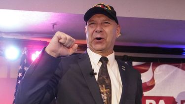 Trump emerge de primarias con triunfos y derrotas