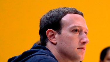 Zuckerberg: FB no hizo lo suficiente para proteger usuarios
