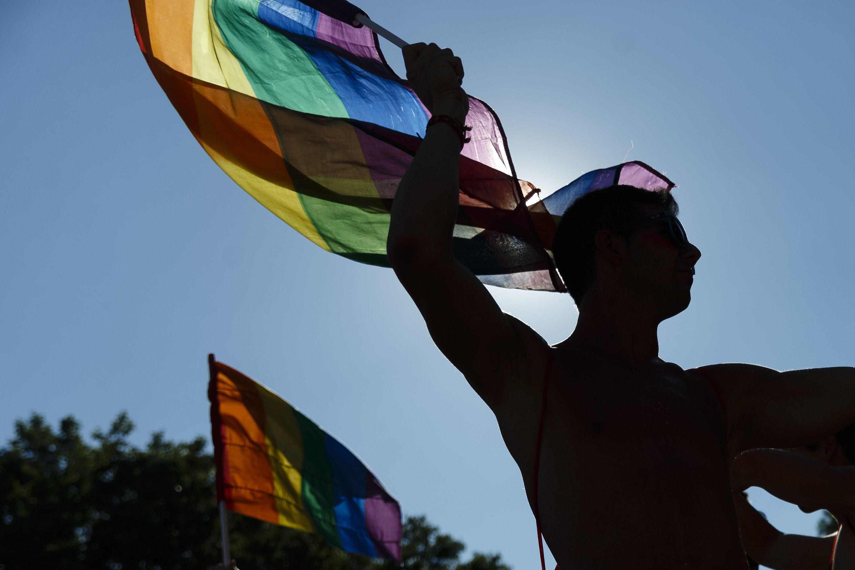 Miles Se Reúnen En Madrid Para Desfile De Orgullo Lgbt