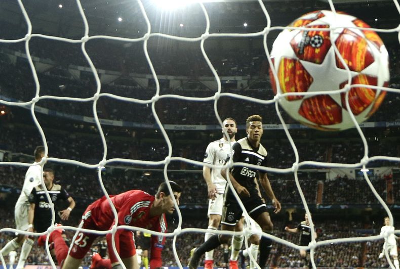 DEP-FUT_CAMPEONES_REAL_MADRID-AJAX-1.jpg