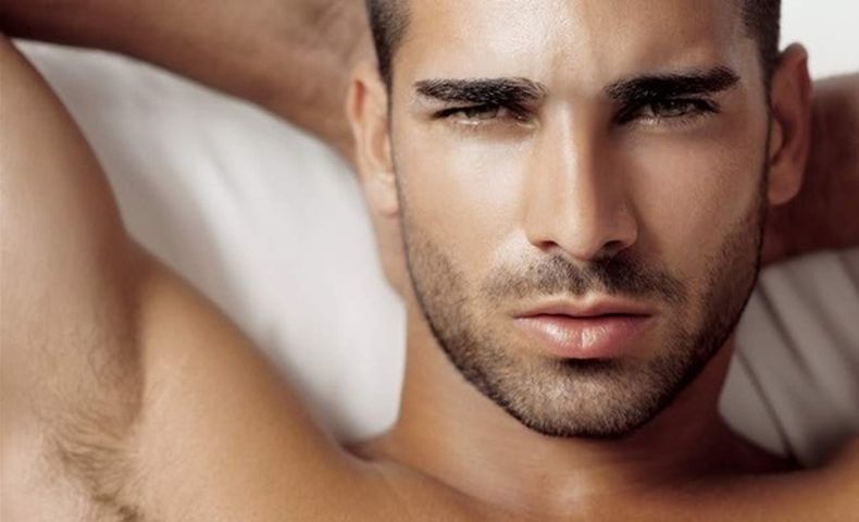 Rubén Cortada probablemente es el actor de moda. Tras triunfar en "El Tiempo entre costuras" y "El Príncipe", se encuentra inmerso en el rodaje de la segunda temporada de esta serie para Telecinco.