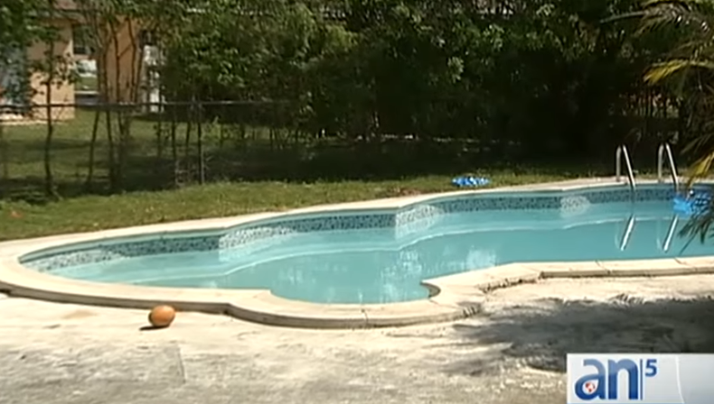 piscina casa.png