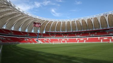 americateve | Vista del estadio Beira Rio, en Porto Alegre, Brasil, el martes 18 de febrero de 2014. Funcionarios de esa ciudad en el sur de Brasil presentaron una soluci&oacute;n para pagar por las estructuras temporales que deben ser instaladas afuera del estadio Bei