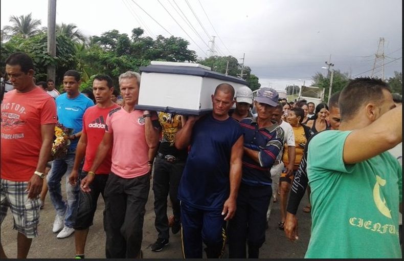 El suicidio de un balsero repatriado, encerrado por Cuba en una prisión militar, denuncia que el régimen no cumple los acuerdos migratorios.