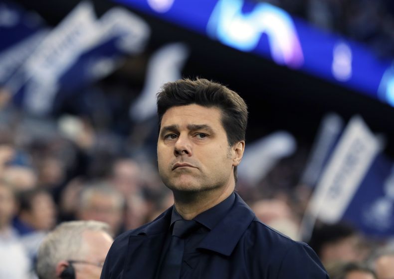 ARCHIVO - El técnico de Tottenham Mauricio Pochettino previo al partido contra Ajax en las semifinales de la Liga de Campeones, el 30 de abril de 2019. Pochettino ha sido nombrado como entrenador de Chelsea. (AP Foto/Kirsty Wigglesworth)