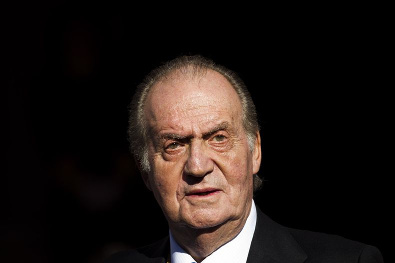 Archivo - En esta fotograf&iacute;a de archivo del 27 de diciembre de 2011 el rey Juan Carlos de Espa&ntilde;a parte de la sesi&oacute;n inaugural del Congreso espa&ntilde;ol en Madrid. Partidos pol&iacute;ticos, l&iacute;deres de distintos pa&iacute;ses