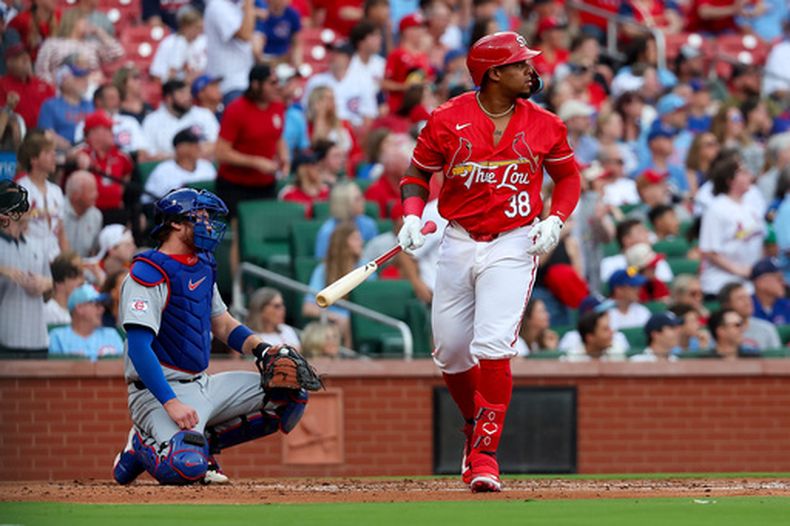El boricua Nelson Velázquez, de los Cardenales de San Luis, conecta un jonrón de tres carreras ante los Cachorros de Chicago, el viernes 29 de mayo de 2026 (AP Foto/Scott Kane)